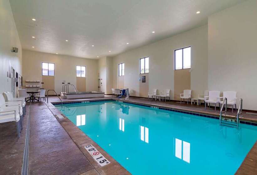 فندق Comfort Inn & Suites Mandan   Bismarck