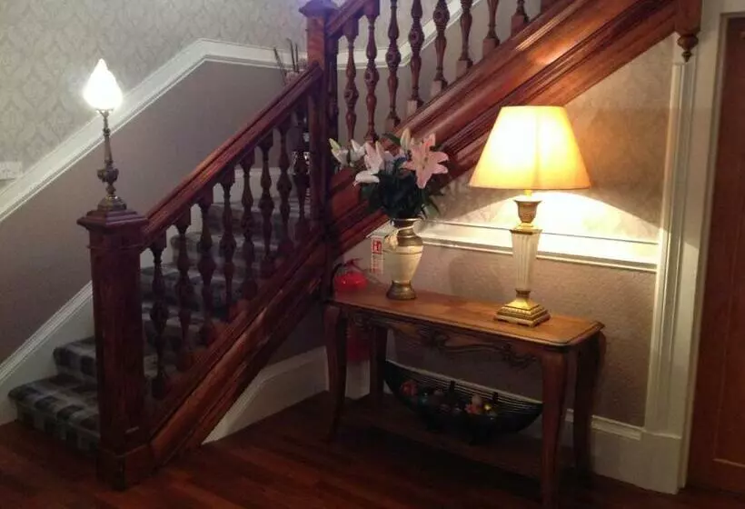 בית מלון כפרי Edenbank