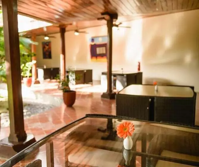 هتل Flor De Sarta