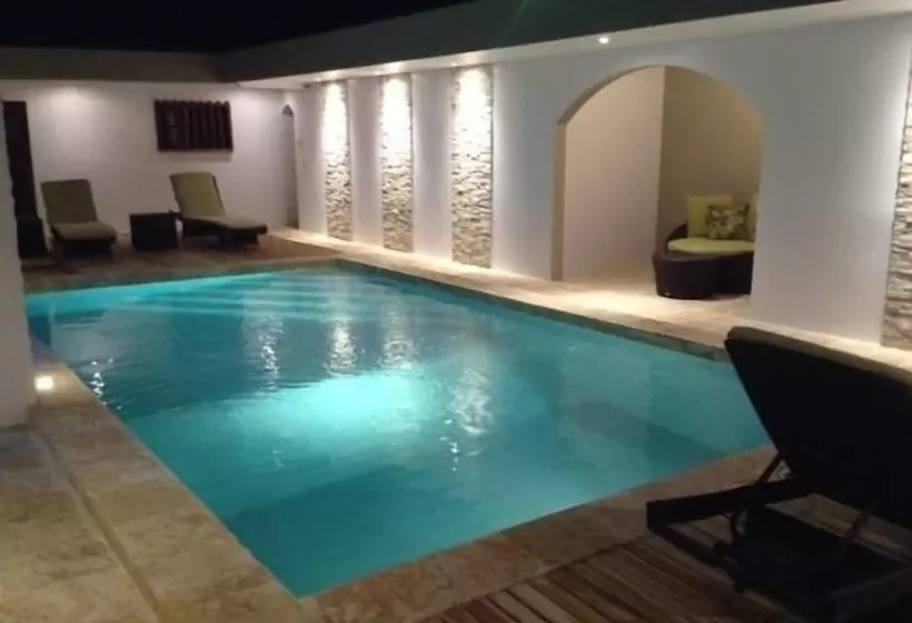 هتل Flor De Sarta