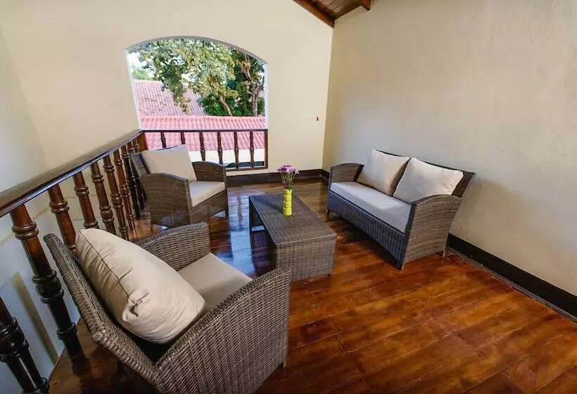 هتل Flor De Sarta