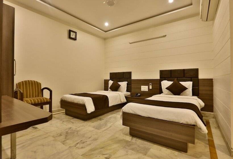 Отель Kamran Palace