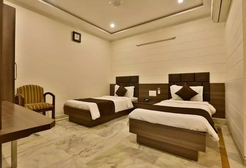 Отель Kamran Palace