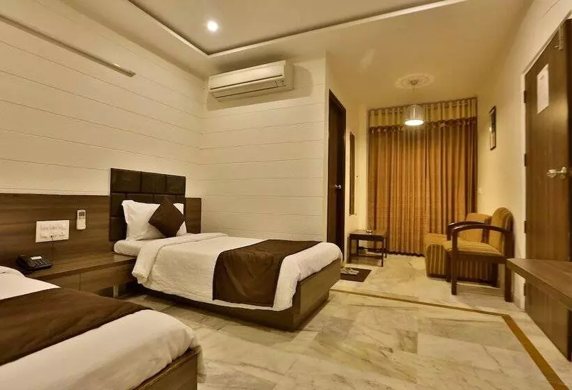 Отель Kamran Palace