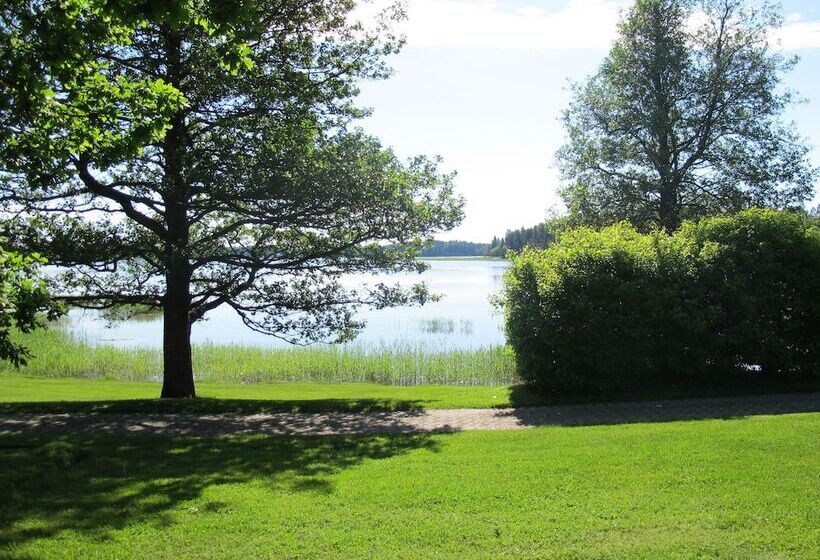 בית מלון כפרי Majvik Congress