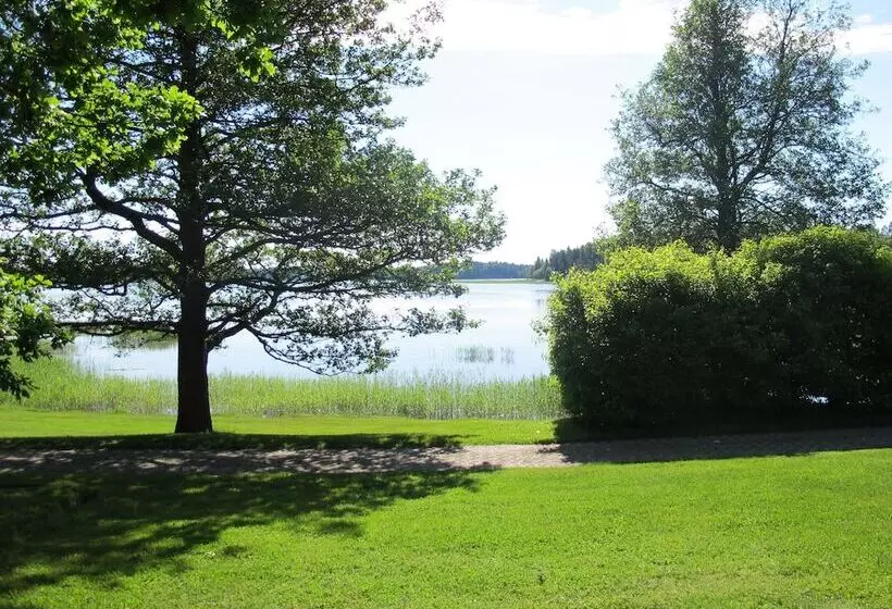 בית מלון כפרי Majvik Congress