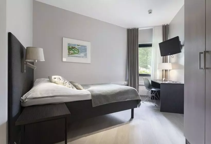 בית מלון כפרי Majvik Congress