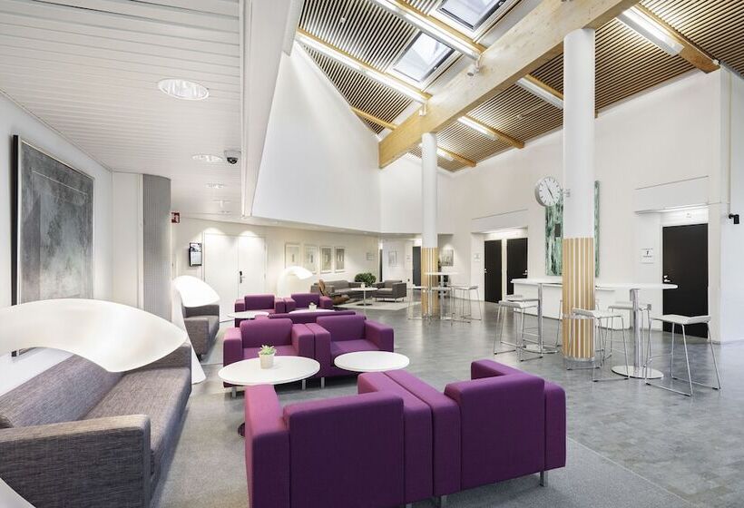 בית מלון כפרי Majvik Congress