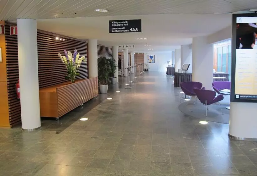 בית מלון כפרי Majvik Congress