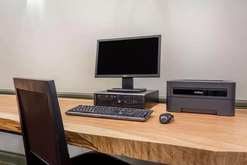 호텔 Ramada By Wyndham Hinton