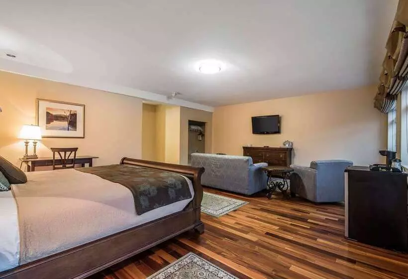 Riverside Hotel, Ascend Hotel Collection