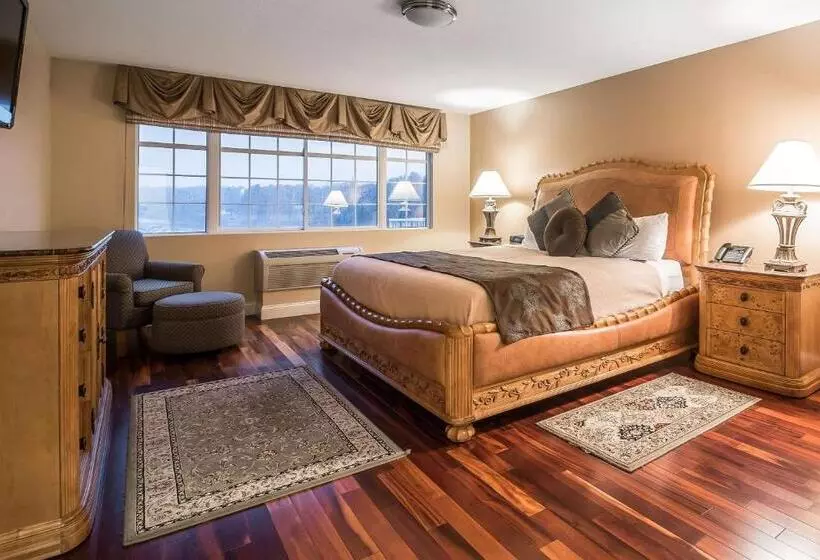 Riverside Hotel, Ascend Hotel Collection