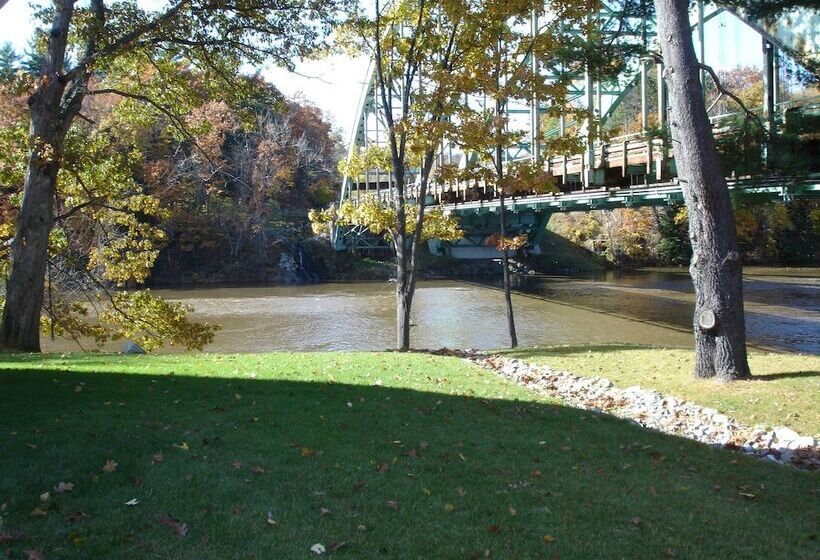 Riverside Hotel, Ascend Hotel Collection