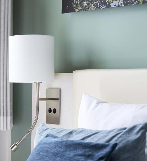 Sixtus Sinatur Hotel & Konference