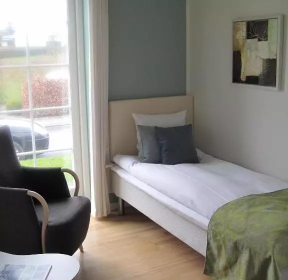 Sixtus Sinatur Hotel & Konference