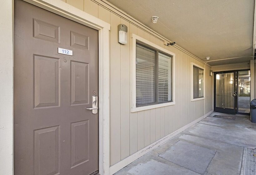 فندق Sonora Aladdin Motor Inn