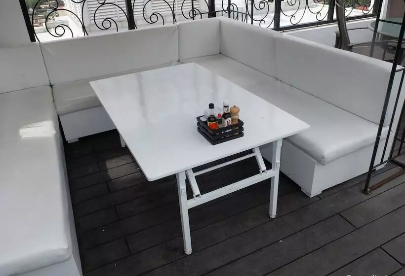 The Penthouse Hotel And Residences