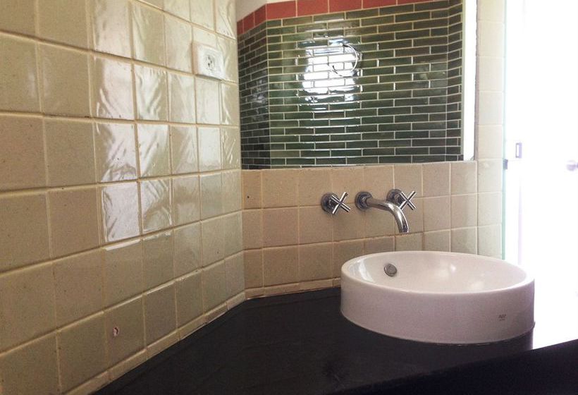 ホテル Yanadin Serviced Apartment