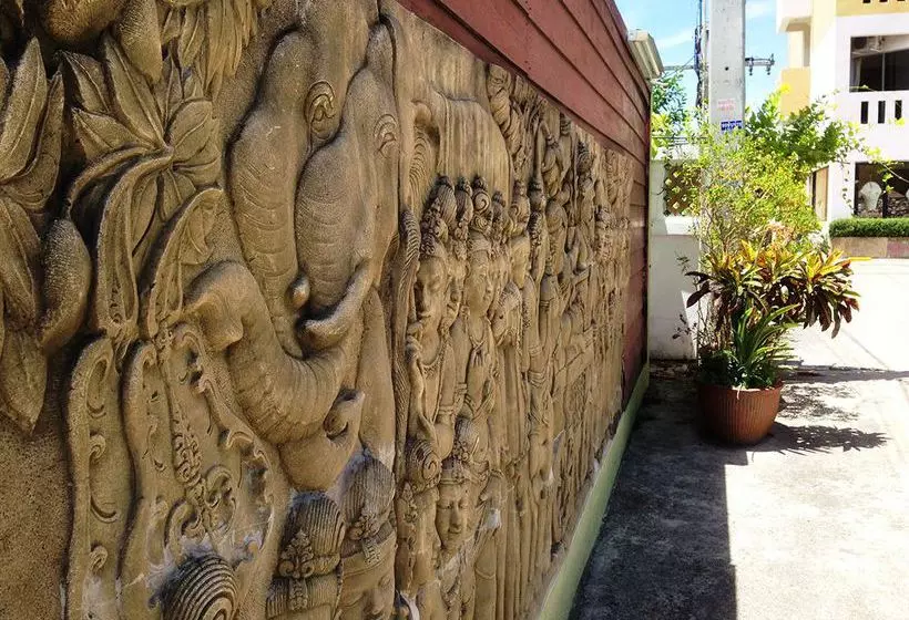 Отель Yanadin Serviced Apartment