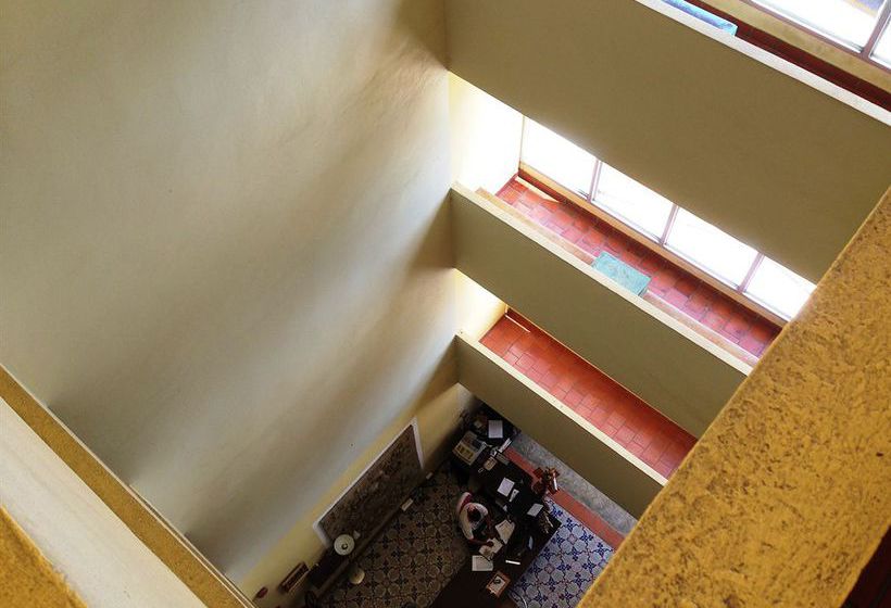 ホテル Yanadin Serviced Apartment