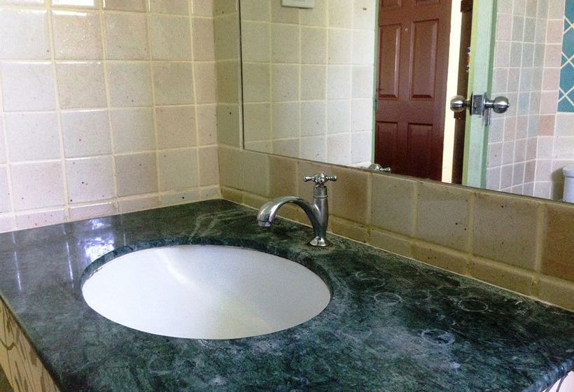 ホテル Yanadin Serviced Apartment