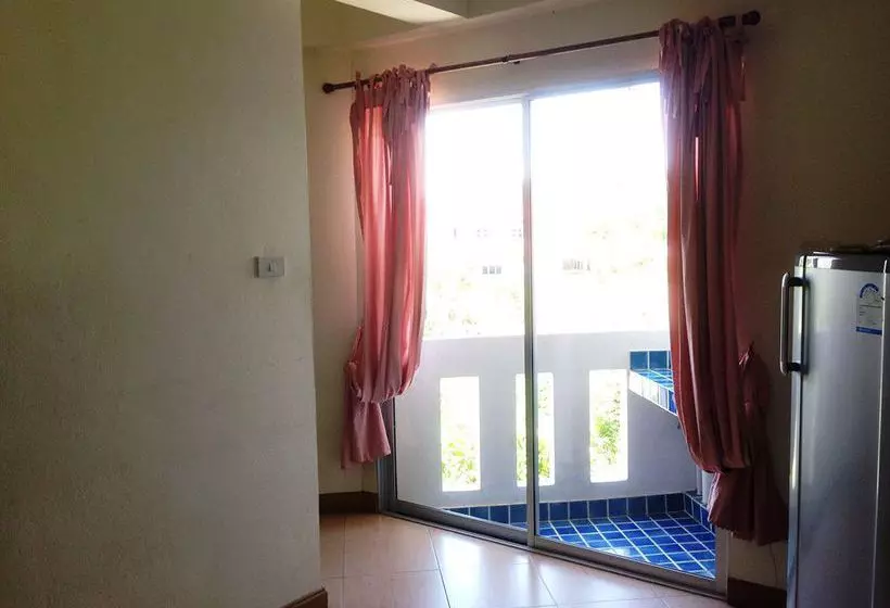 Отель Yanadin Serviced Apartment