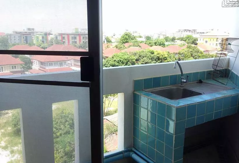 Отель Yanadin Serviced Apartment