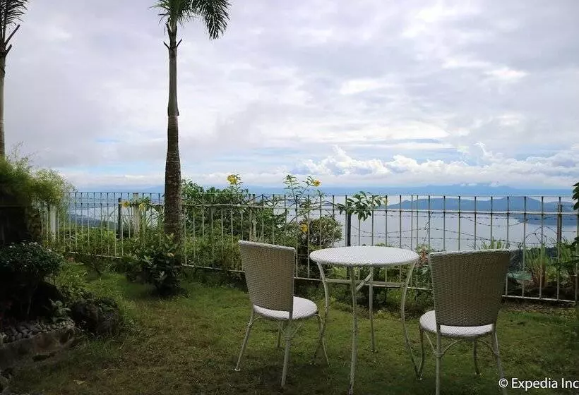 Joaquin's Bed And Breakfast