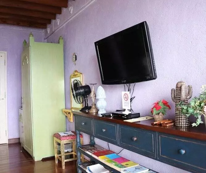 Joaquin's Bed And Breakfast