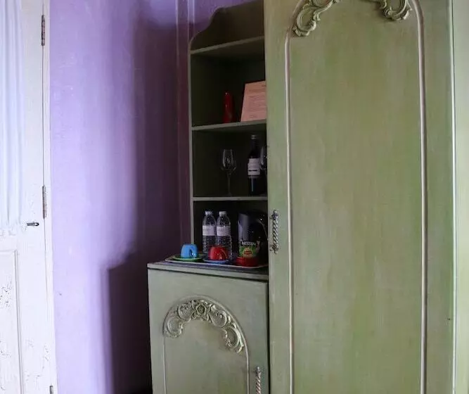 Joaquin's Bed And Breakfast