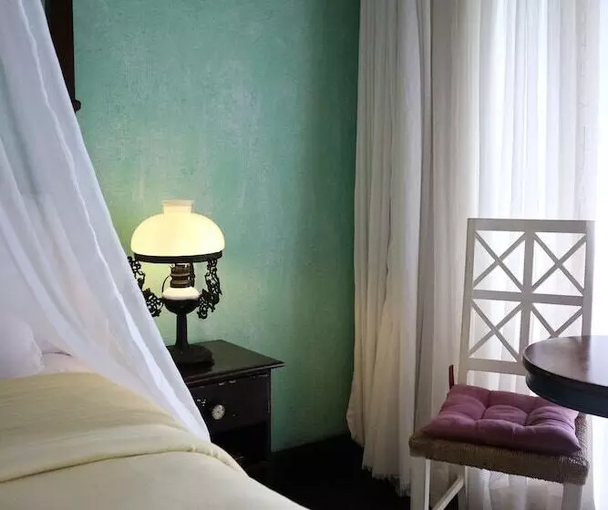 Joaquin's Bed And Breakfast