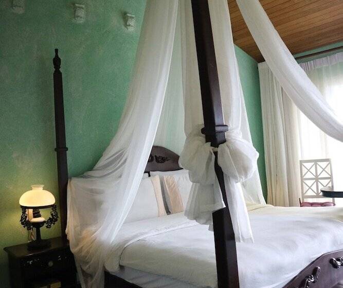 Joaquin's Bed And Breakfast