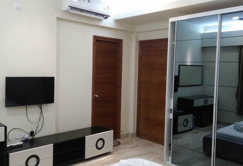 Kalpatharuvu Service Apartments
