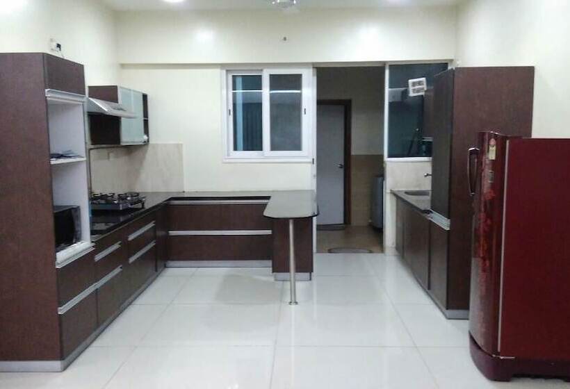 Kalpatharuvu Service Apartments