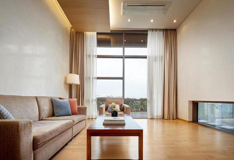 Lotte Resort Jeju Artvillas