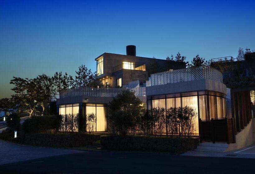 Lotte Resort Jeju Artvillas