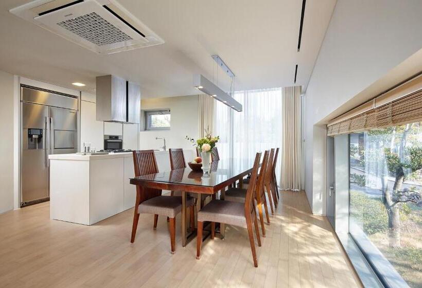 Lotte Resort Jeju Artvillas