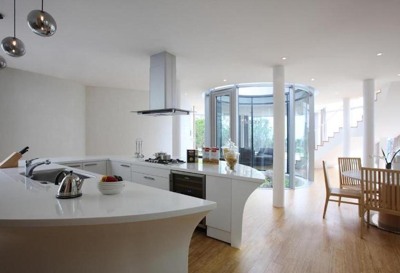 Lotte Resort Jeju Artvillas