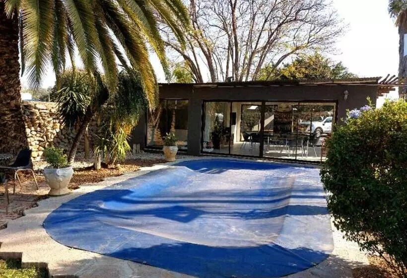 پانسیون Bush Pillow Guest House