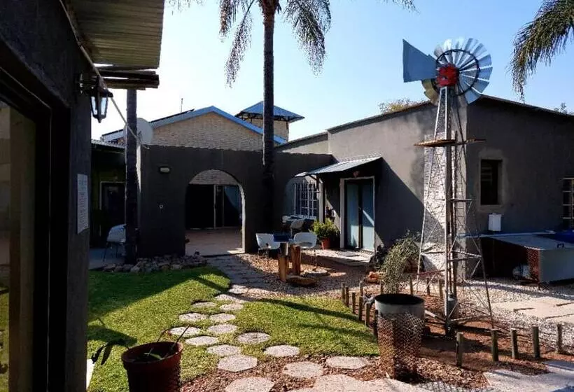 پانسیون Bush Pillow Guest House