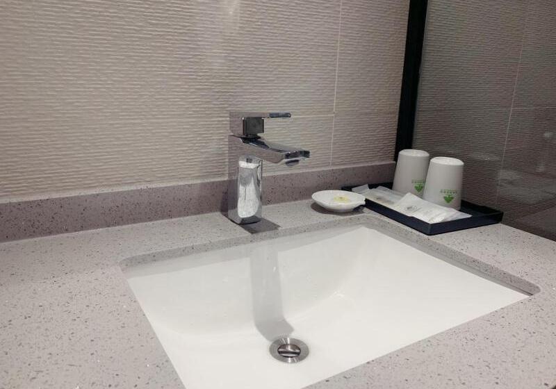 Hotel Greentree Inn Guangdong Zhanjiang Donghai Island