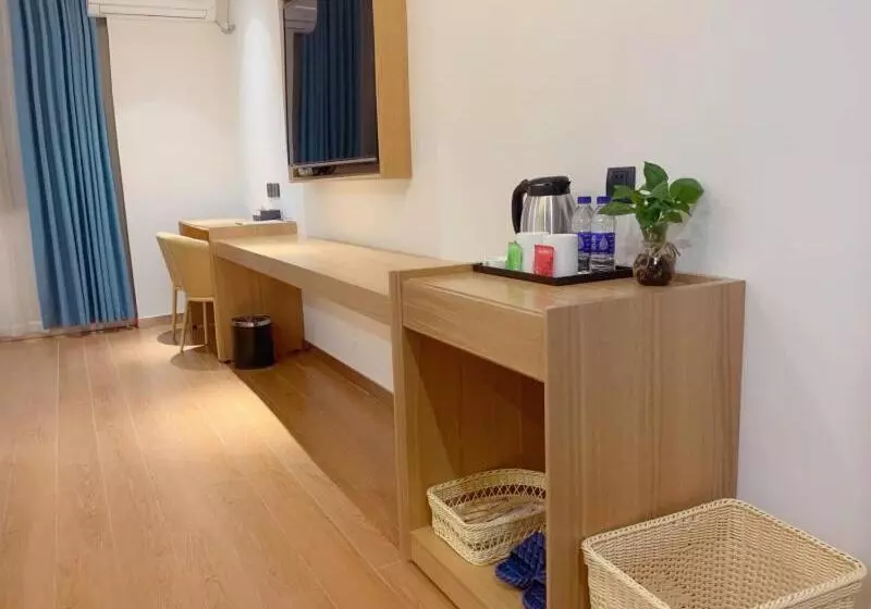 Hotelli Greentree Inn Guangdong Zhanjiang Donghai Island