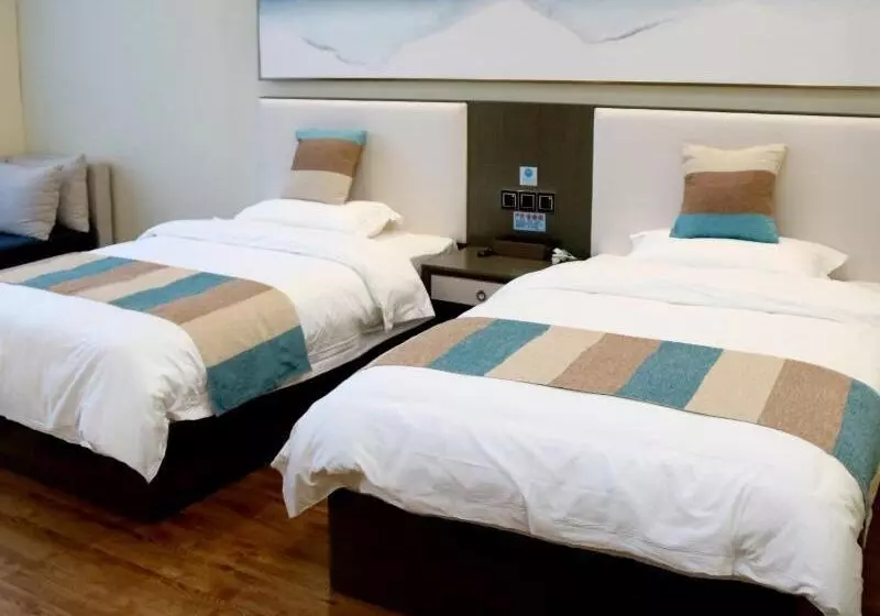 Hotelli Greentree Inn Guangdong Zhanjiang Donghai Island