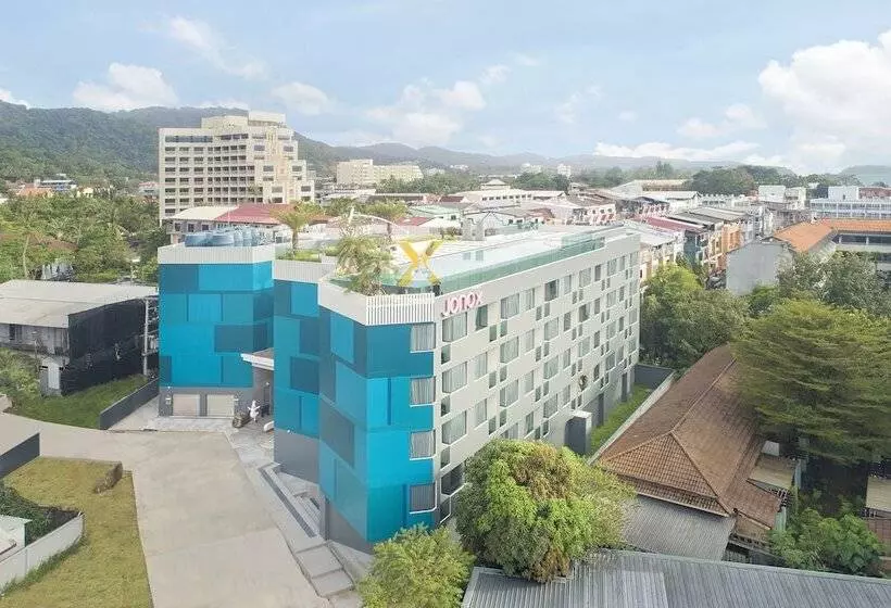 Hotelli Jonox Phuket Karon