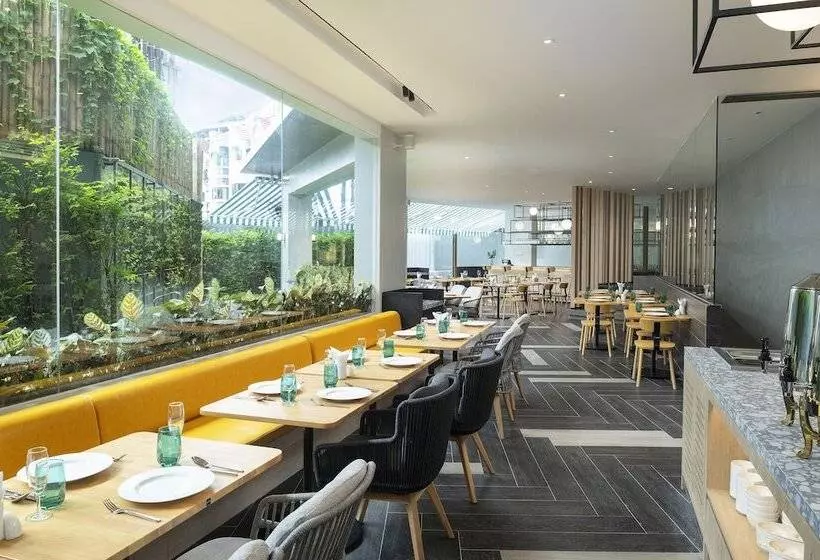 Hotelli Jonox Phuket Karon