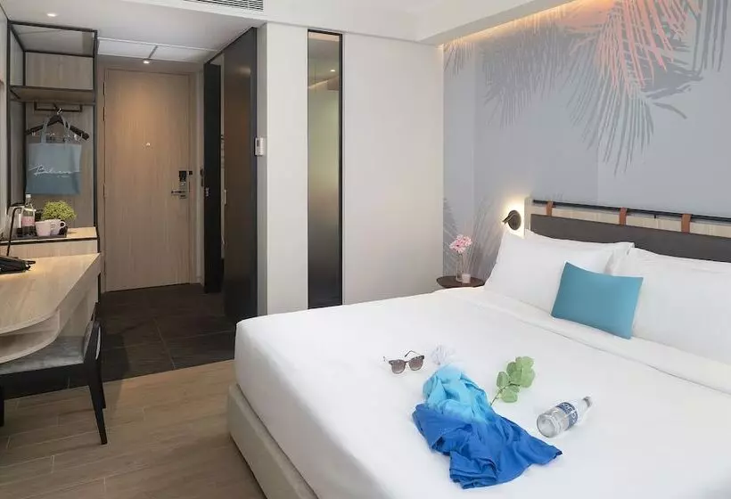 Hotelli Jonox Phuket Karon