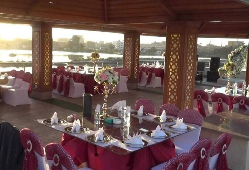 هتل Nile Transport