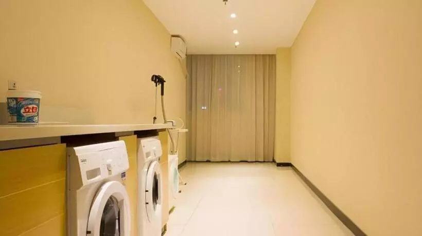 Hotelli City Comfort Inn Baise City Center Jinhua