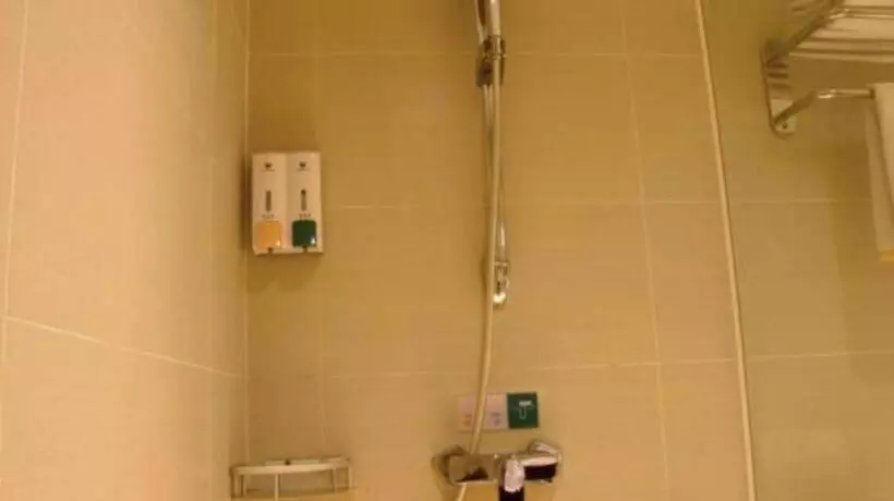 Hotelli City Comfort Inn Baise City Center Jinhua