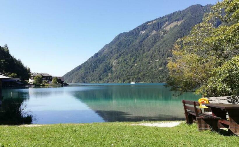 Albergue Gasthof Zentral